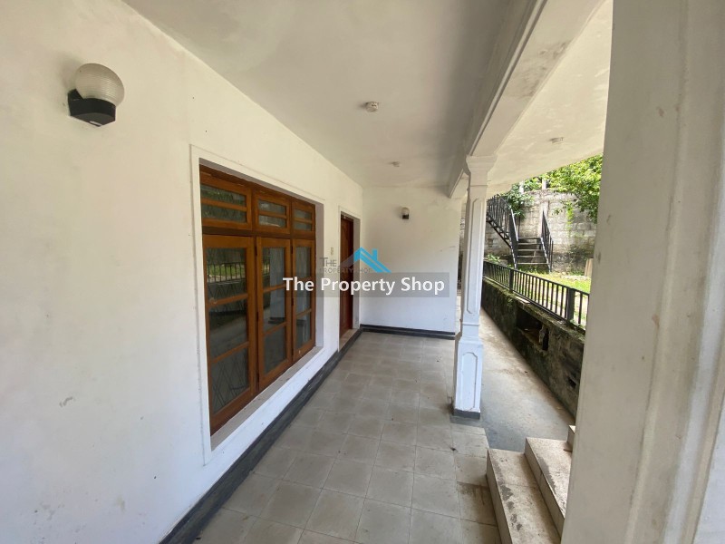 perches with 02 story house for sale in Kundasale* Ideal for Residence purpose.* 06Bedrooms with 04 bathroom* Good environment.* Parking available for 03 vehicles in front space.* Water, Electricity, telephone facilities are available. * Documents in order• This Location is situated near Kundasale Main road (only 600m)• Good neighborhood.• Quiet natural surroundings.• Taxi Stand, Shops, mini Supermarkets, Bank: few minutes. • Price can be Negotiable☆ : Kandy town 5 km :Pallekale Ground 3km : SLIIT,CIBA 1kmCall us for an appointment to visit the property.Please contact us for more Details: Hotline - 0777 507501 Genuine buyers only.NO BROKERS PLEASE..Visit our website for more properties.